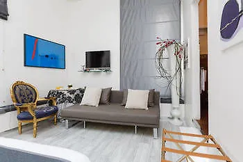 Esedra Relais بيت ضيافة