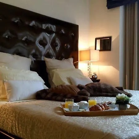 Esedra Relais بيت ضيافة