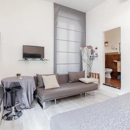 Esedra Relais Affittacamere 2*