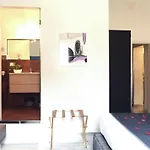 Esedra Relais 2*