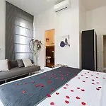 Esedra Relais בית הארחה